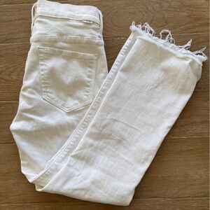 Mother Denim Insider Crop Step Fray. White. 28
